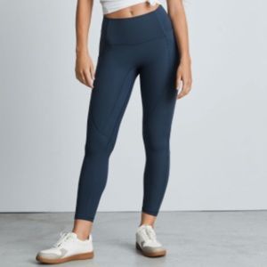 Everlane The Perform Pocket Legging in Atlantic, Size S